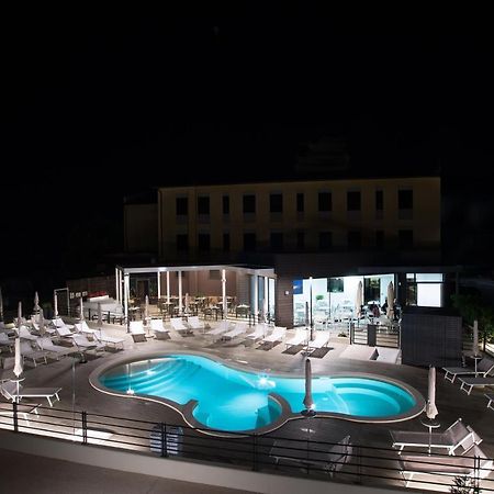 Hotel Ristorante Dante Torgiano Exteriör bild