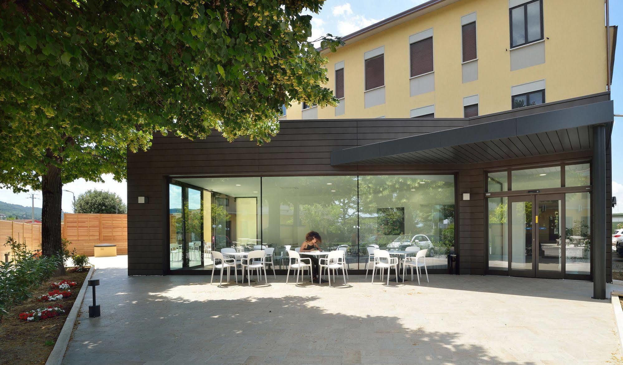 Hotel Ristorante Dante Torgiano Exteriör bild